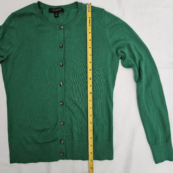 Button-Up Cardigan Green sweater Lightweight - Picture 5 of 6
